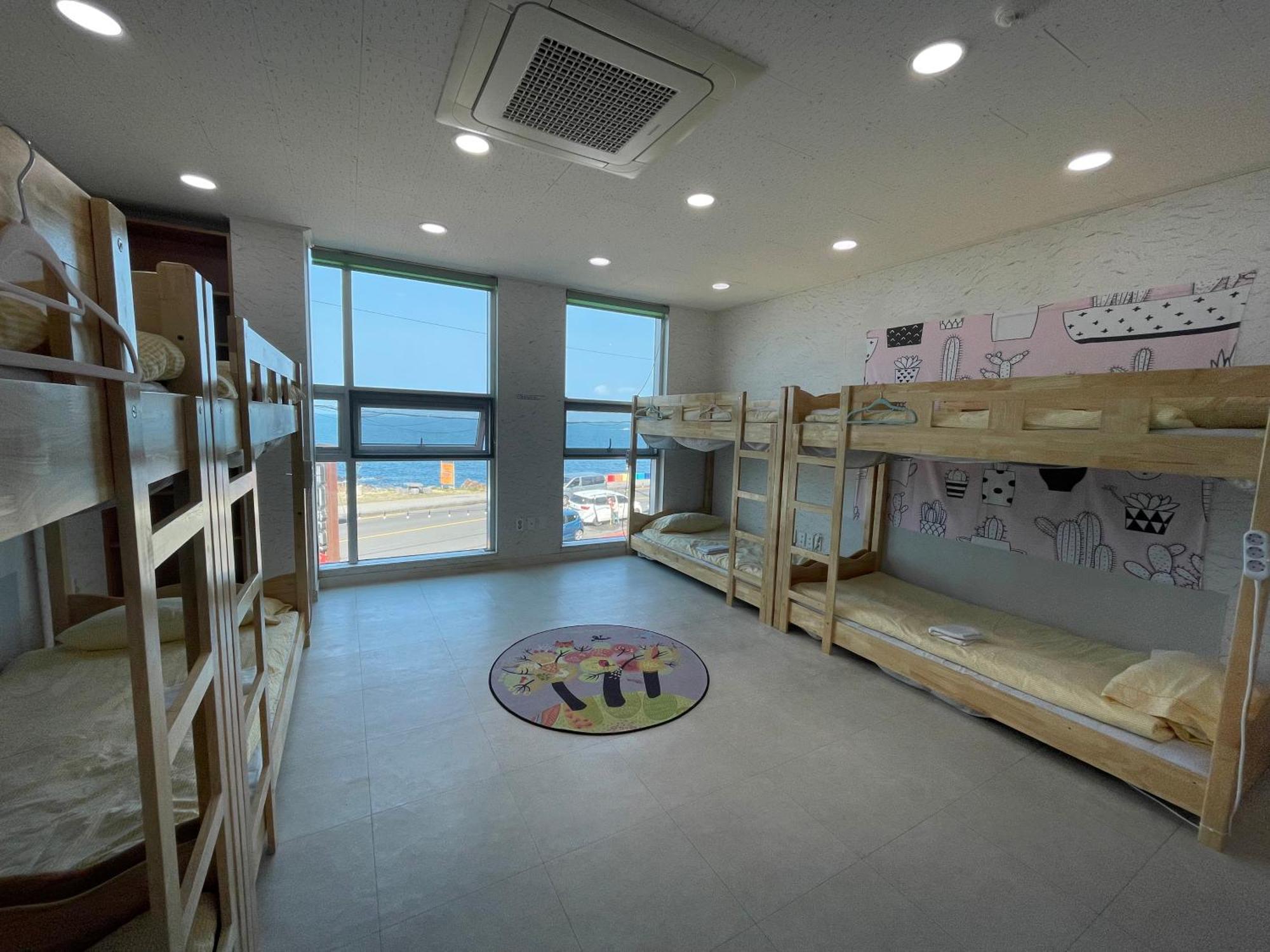 Jeju Airport Hostel Yesjun Eksteriør billede