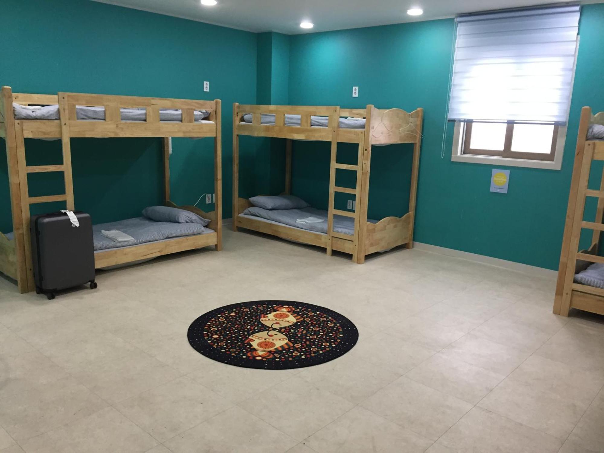 Jeju Airport Hostel Yesjun Eksteriør billede